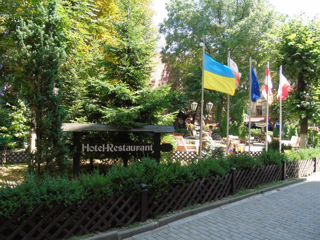 Knaus Apartments Chernivtsi Bagian luar foto