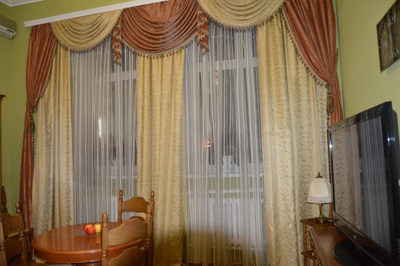 Knaus Apartments Chernivtsi Bagian luar foto